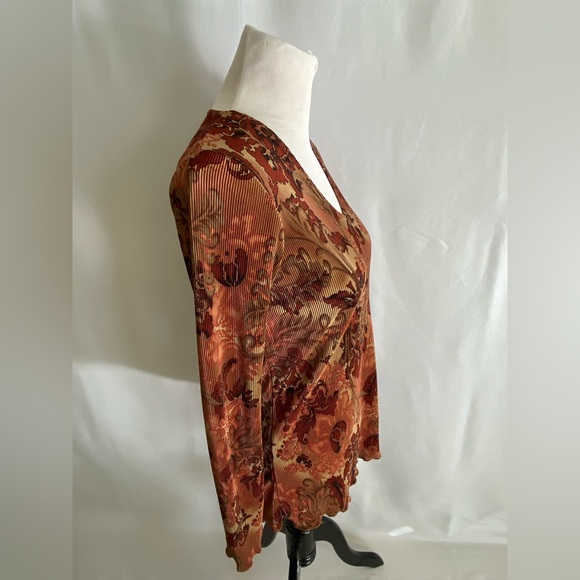 CHICO'S Plisse Top Women’s Small Pleated Stretchy BOHO Sheen V-Neck Blouse $99 - Picture 4 of 9